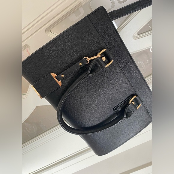 Purse - Picture 2 of 3